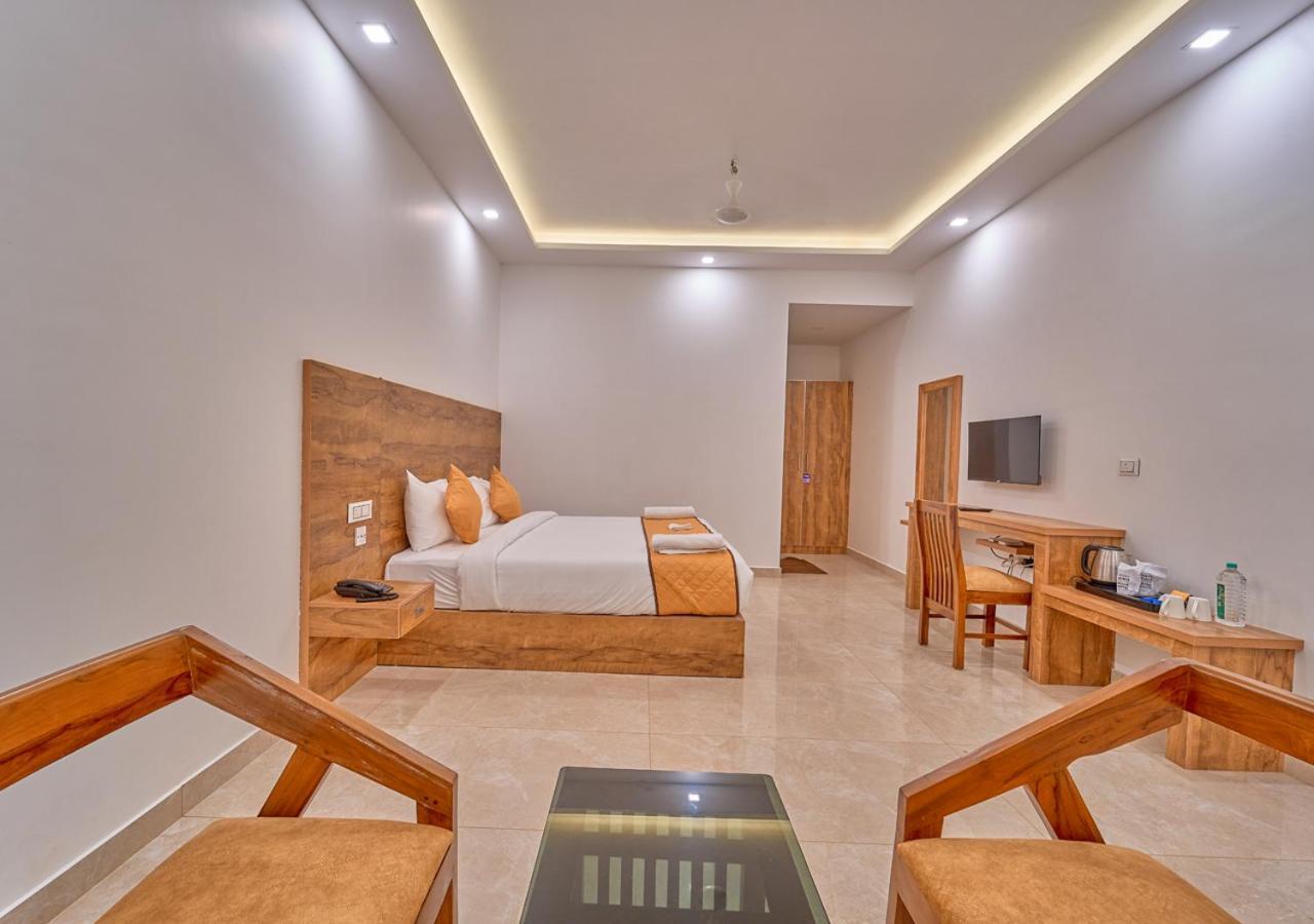 Ice Mist Pool Resort Munnar By Voye Homes 외부 사진