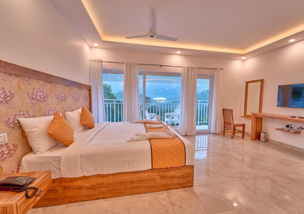Ice Mist Pool Resort Munnar By Voye Homes 외부 사진